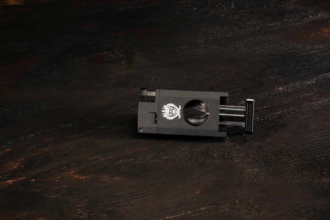 Fortune Hunter 3-in-1 Lighter: Textured Black