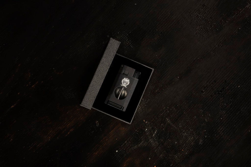 Fortune Hunter 3-in-1 Lighter: Textured Black