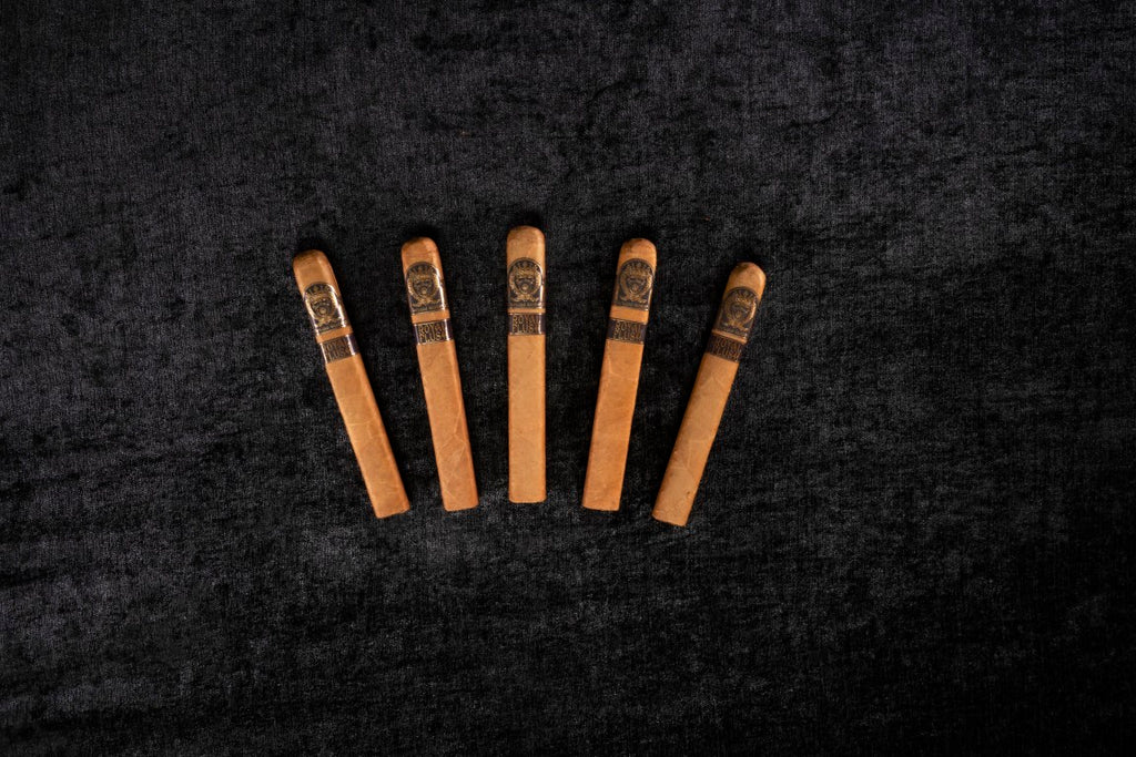 The Royal Flush: 5-Pack of Cigars (Ecuadorian Connecticut)