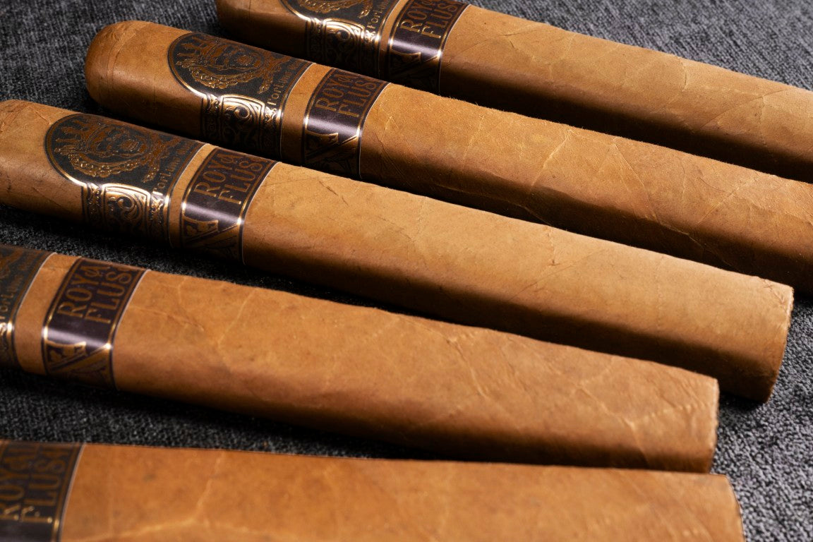 The Royal Flush: 5-Pack of Cigars (Ecuadorian Connecticut)